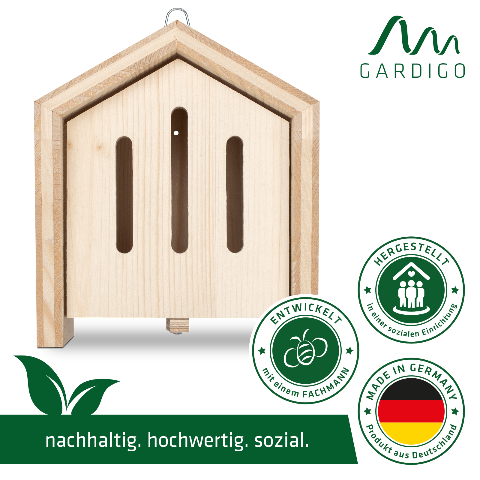 Das Insektenhotel wird aus hochwertiger Massivholzplatte in einer sozialen Einrichtung gefertigt.