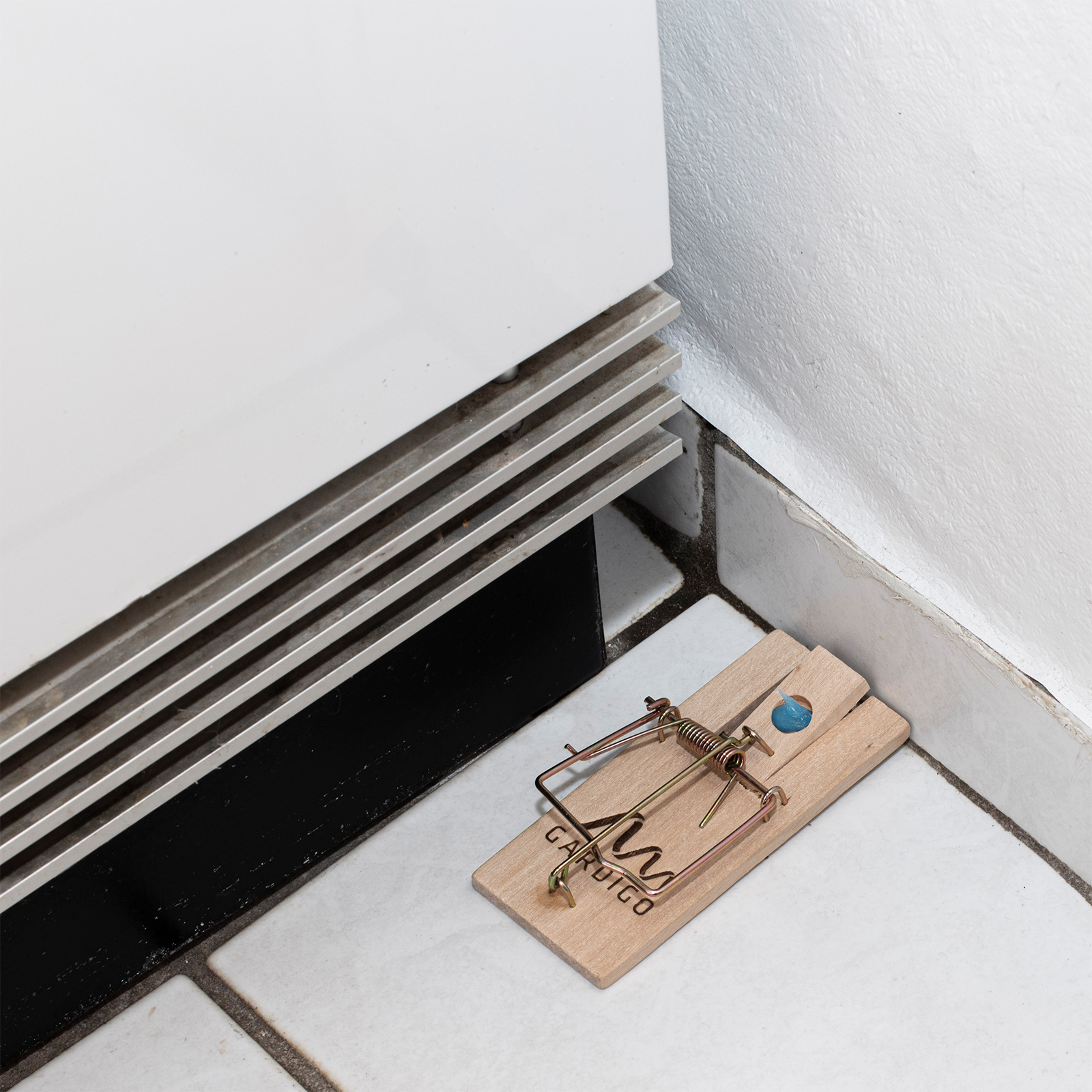 GARDIGO wooden mouse trap