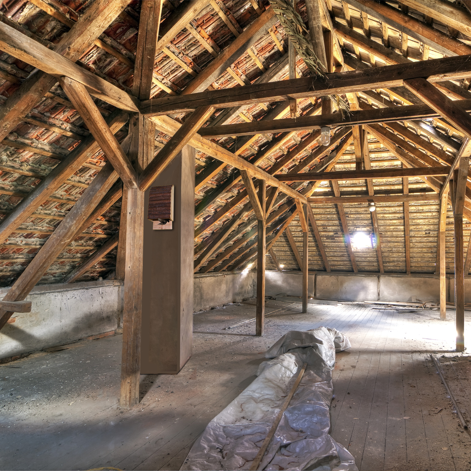 Mit unserem Fledermaushaus aus naturbelassenem Holz wird den Fledermäusen noch zusätzlicher Schutz geboten.