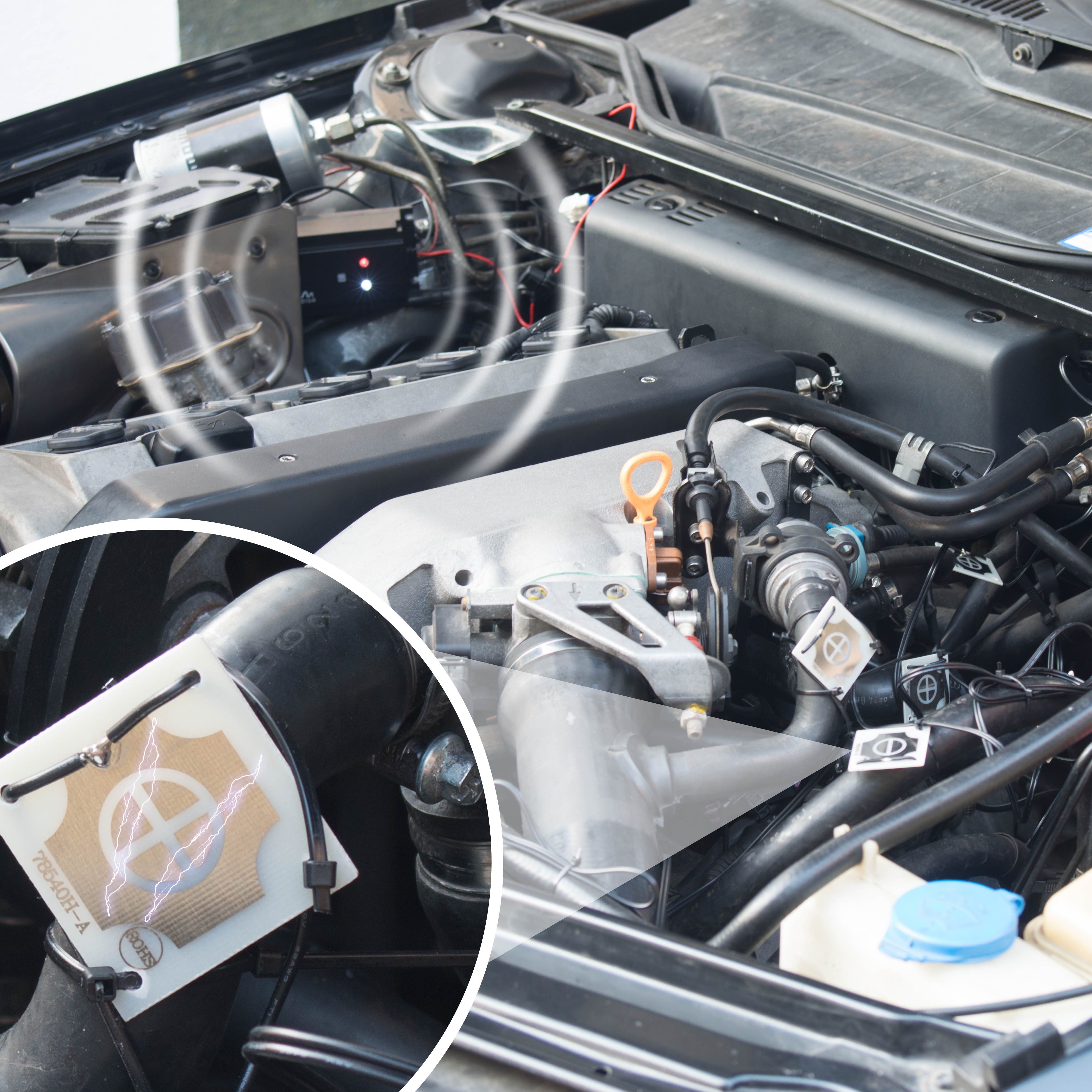 The Marten Repellent Plus is equipped with three techniques: ultrasonic, flashlight and electric shocks.